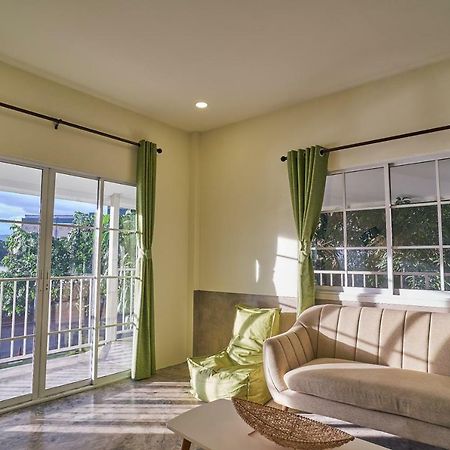 Отель Manyi Boutique House Чиангмай Экстерьер фото