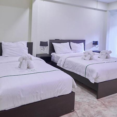 Отель Manyi Boutique House Чиангмай Экстерьер фото