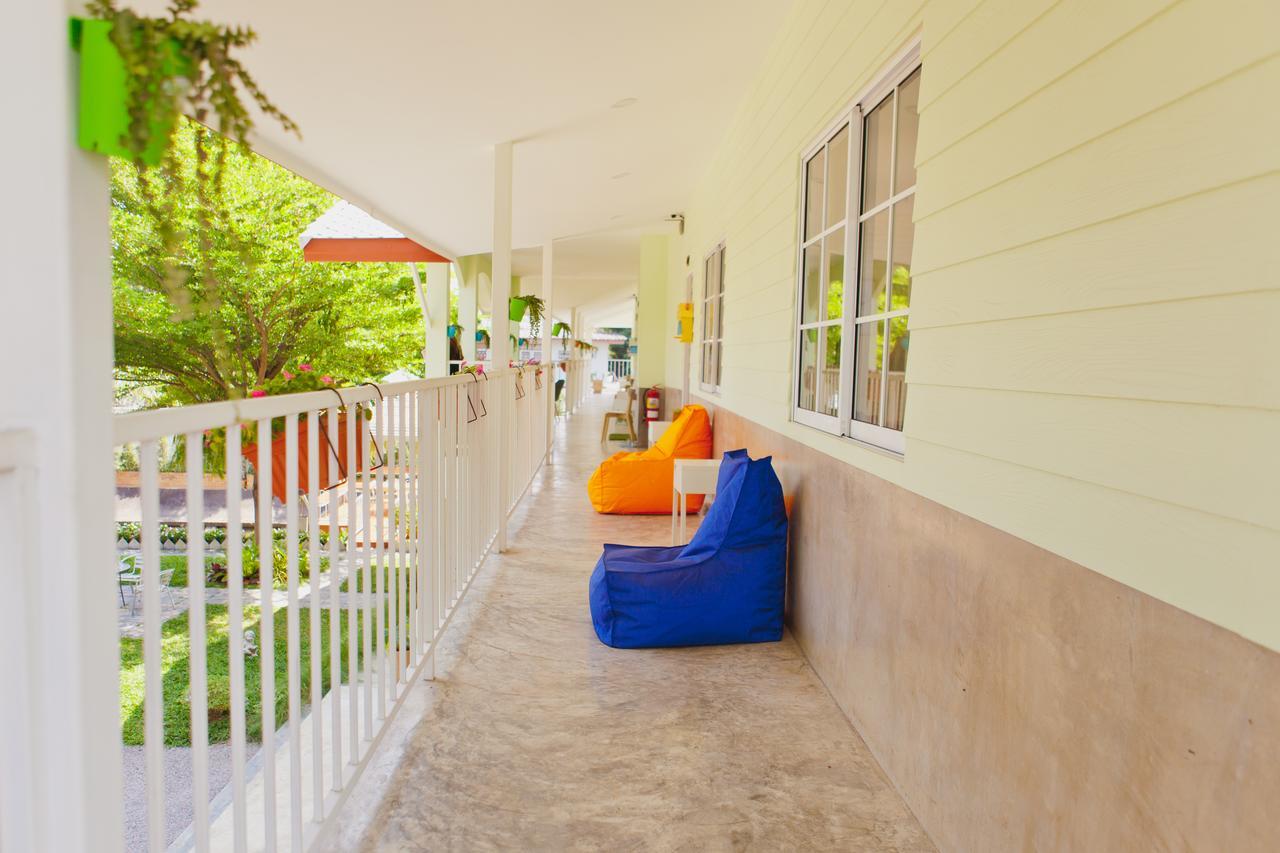 Отель Manyi Boutique House Чиангмай Экстерьер фото