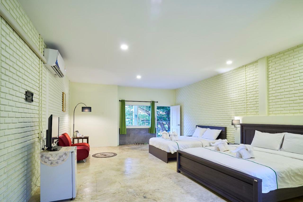 Отель Manyi Boutique House Чиангмай Экстерьер фото